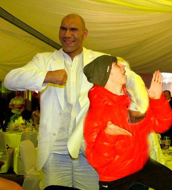 Отфотошопьте фото, чтобы я танцевал с мужиком (27 фото)