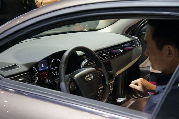 Модели и автомобили на выставке Auto Guangzhou-2013