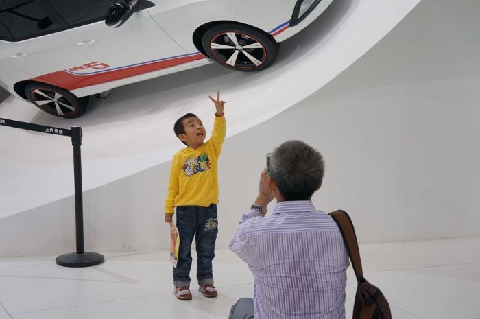 Модели и автомобили на выставке Auto Guangzhou-2013
