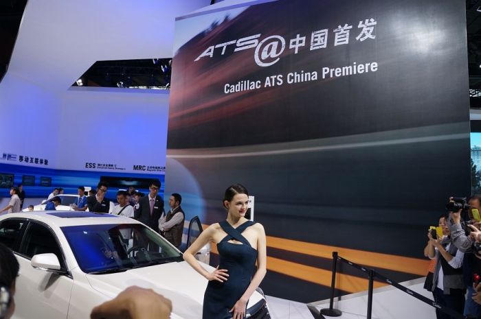 Модели и автомобили на выставке Auto Guangzhou-2013