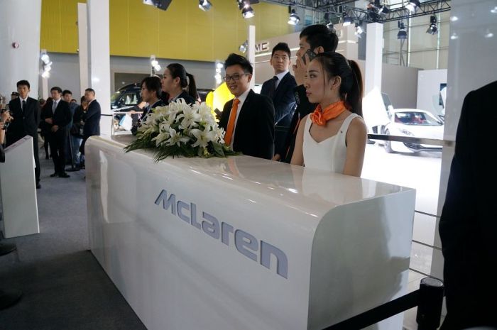 Модели и автомобили на выставке Auto Guangzhou-2013