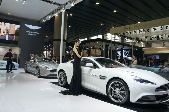 Модели и автомобили на выставке Auto Guangzhou-2013