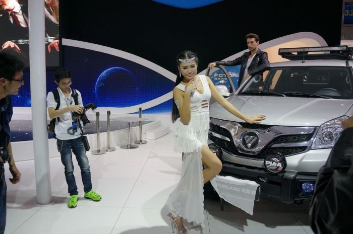 Модели и автомобили на выставке Auto Guangzhou-2013