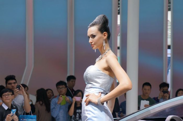Модели и автомобили на выставке Auto Guangzhou-2013