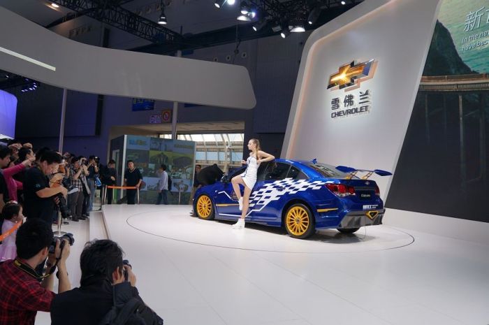 Модели и автомобили на выставке Auto Guangzhou-2013
