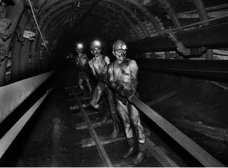 Жизнь шахтеров