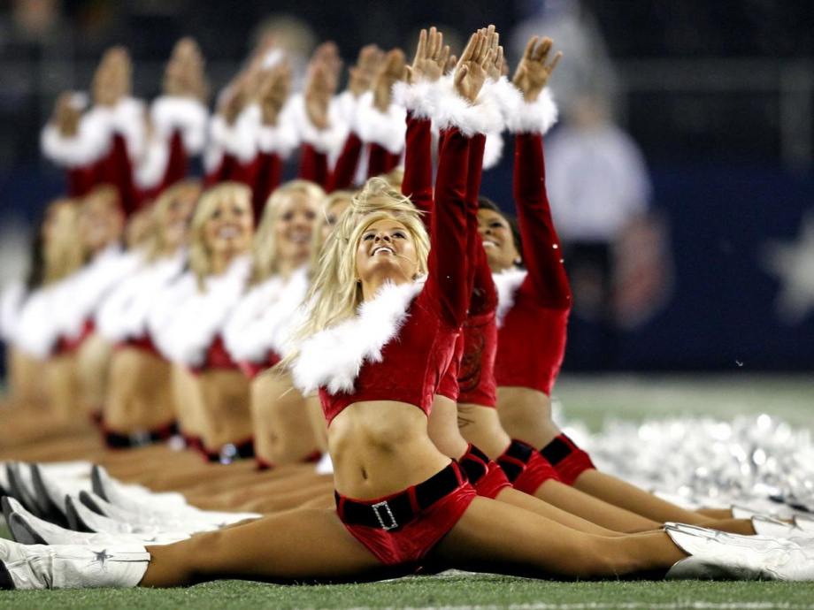 Симпатичные Рождественские девчонки