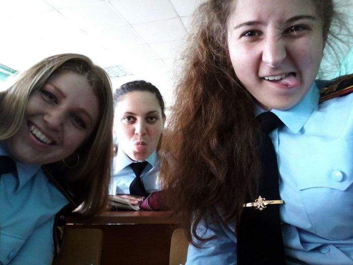 Девушки-полицейские в России