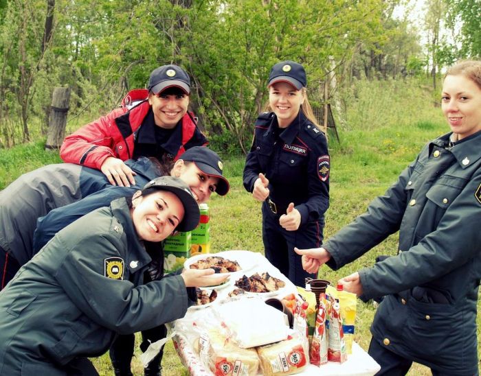 Девушки-полицейские в России