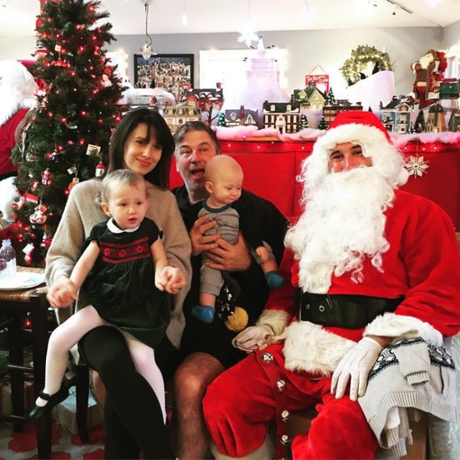 Как зарубежные звезды отмечали Рождество