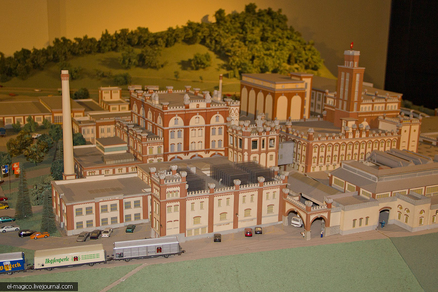 Экскурсия на Feldschl"osschen — самый главный пивной завод Швейцарии Экскурсия на Feldschl"osschen — самый главный пивной завод Швейцарии