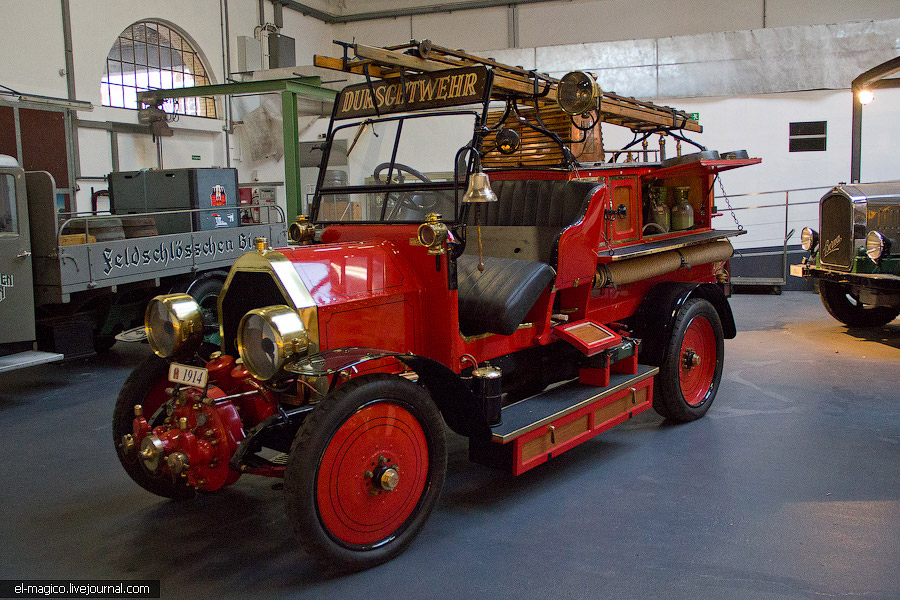 Экскурсия на Feldschl"osschen — самый главный пивной завод Швейцарии Экскурсия на Feldschl"osschen — самый главный пивной завод Швейцарии