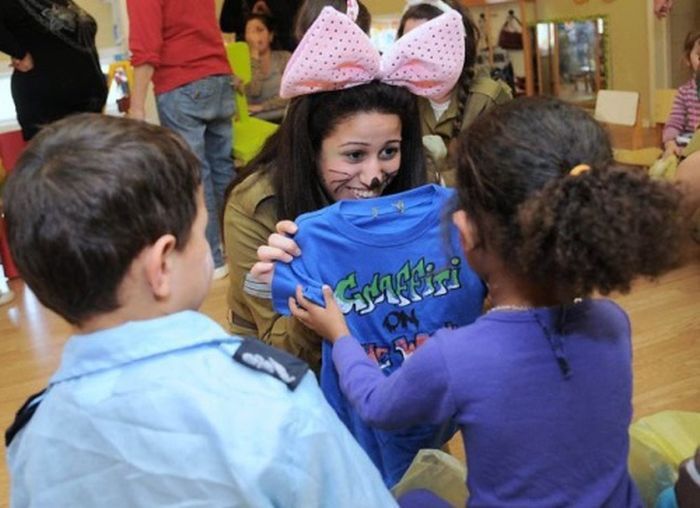 Самая симпатичная армия в мире (45 фото)