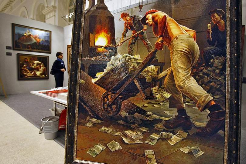 Остались в бедняках: Как россияне относятся к деньгам