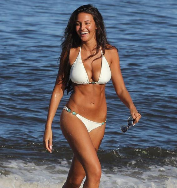 Девушки в бикини (41 фото)