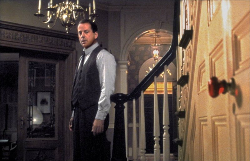 Верить никому нельзя, особенно в кино