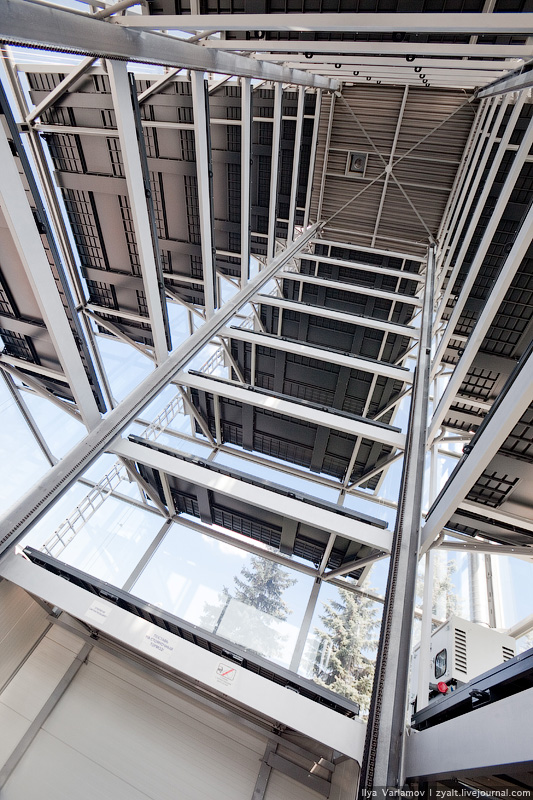 Как работает многоэтажный автоматизированный паркинг в Москве