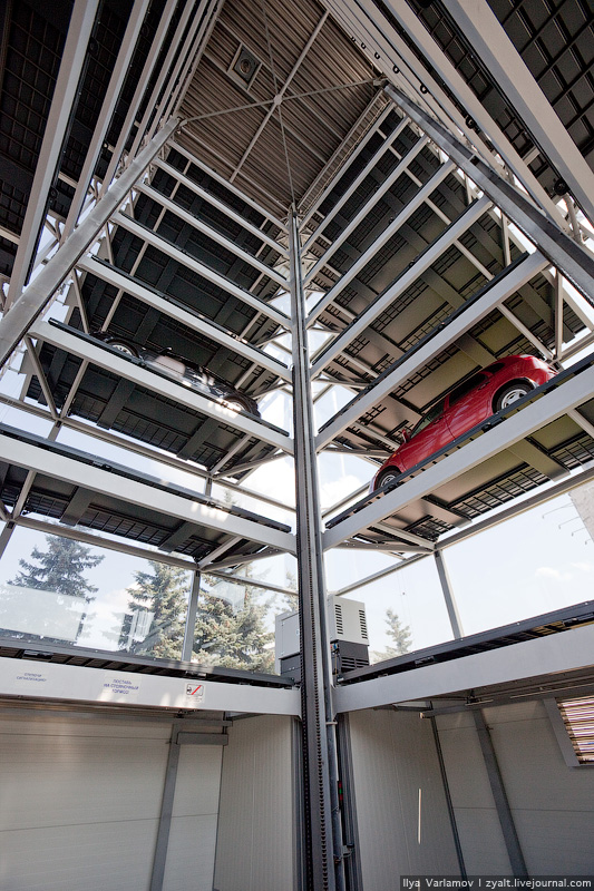 Как работает многоэтажный автоматизированный паркинг в Москве