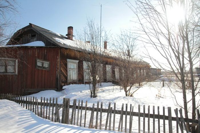 Сотрудники прокуратуры не смогли доехать в отдаленный поселок Свердловской области из-за отсутствия дороги