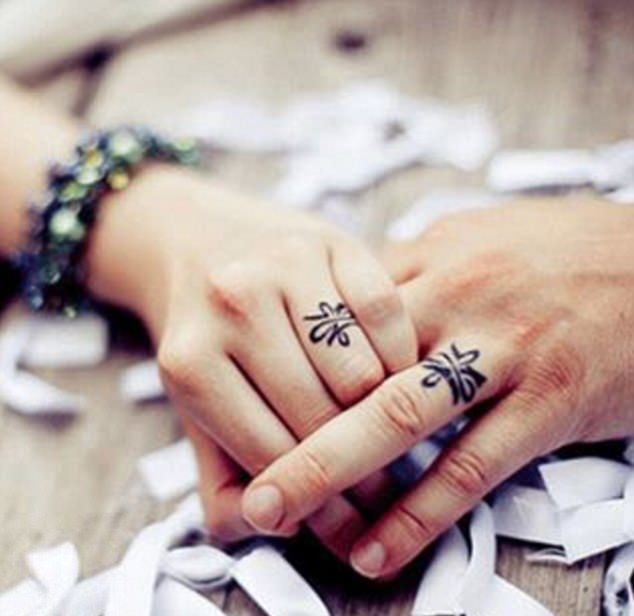 Клевые парные татуировки молодоженов