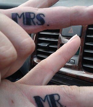 Клевые парные татуировки молодоженов