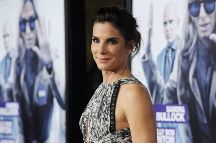 Джулия Робертс стала самой красивой женщиной года по версии журнала People