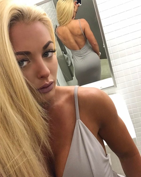 Девушки в обтягивающих платьях