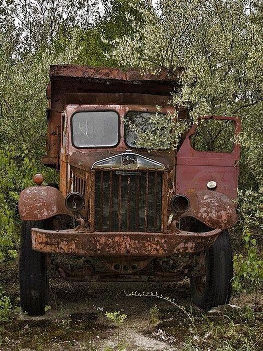 Любопытные фото заброшенных мест