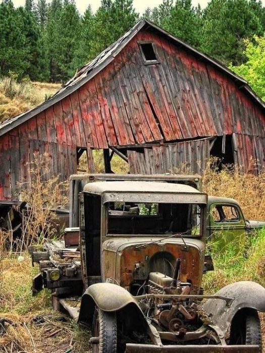 Любопытные фото заброшенных мест