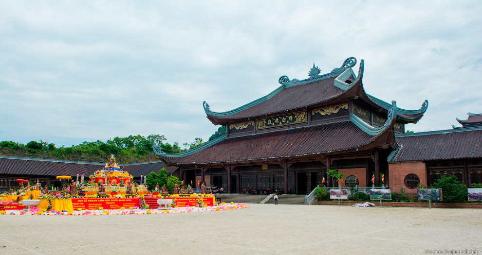 Крупнейший буддистский комплекс во Вьетнаме Bai Dinh