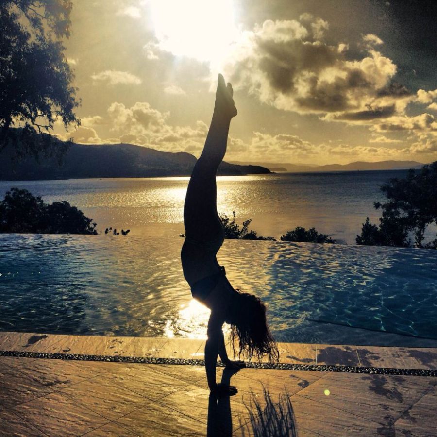 Красивые девушки на природе (36 фото)