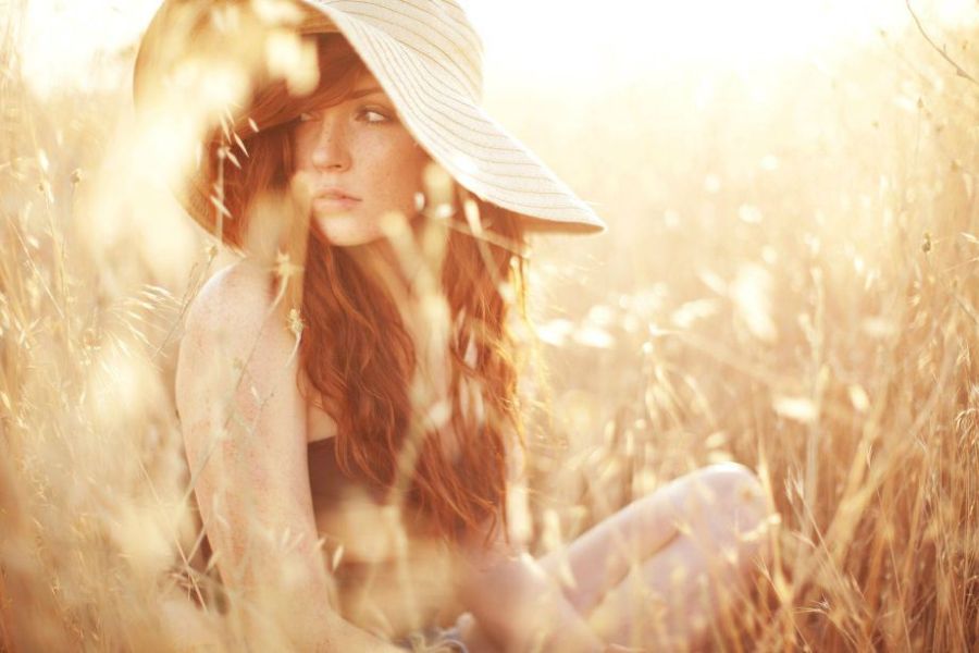 Красивые девушки на природе (36 фото)