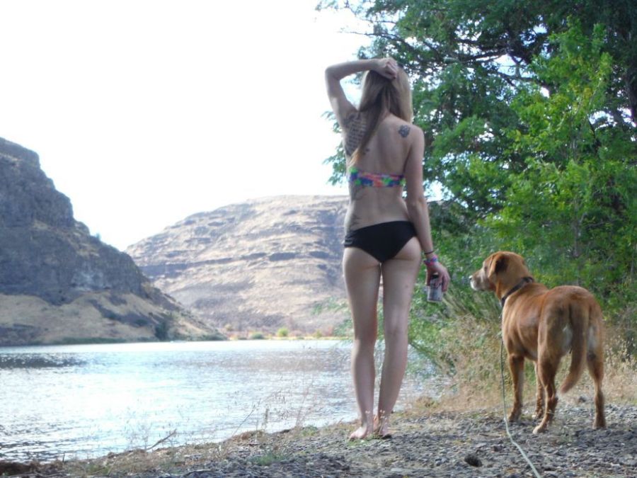 Красивые девушки на природе (36 фото)