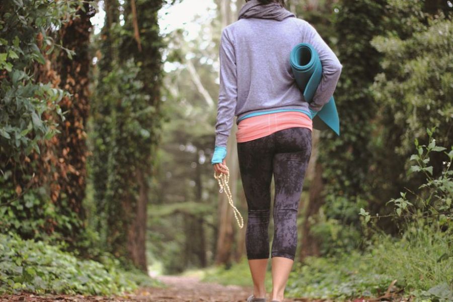 Красивые девушки на природе (36 фото)