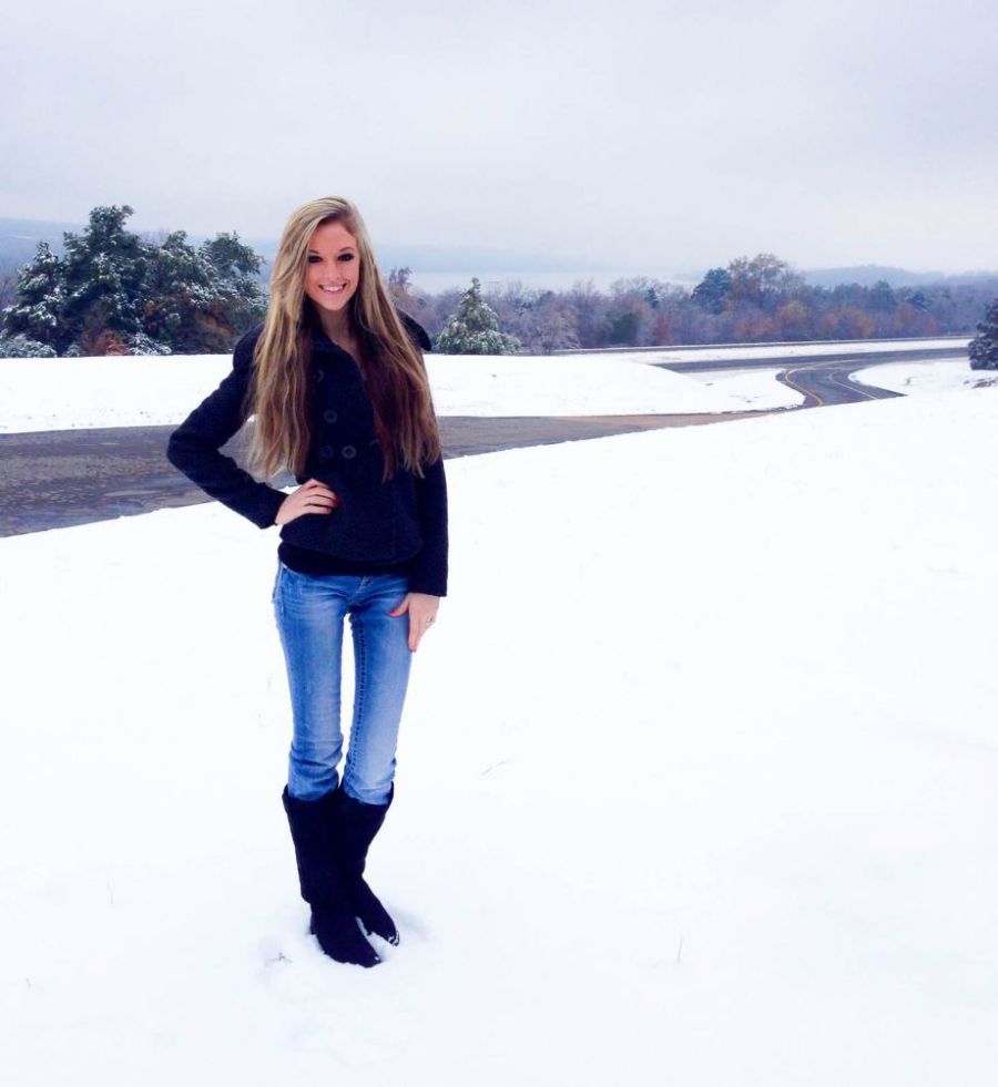 Красивые девушки на природе (36 фото)