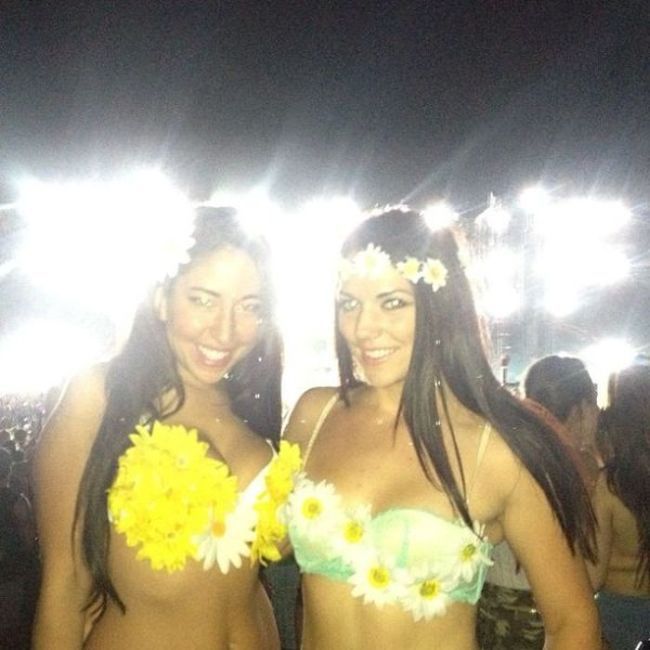 Девушки c Electric Daisy Carnival