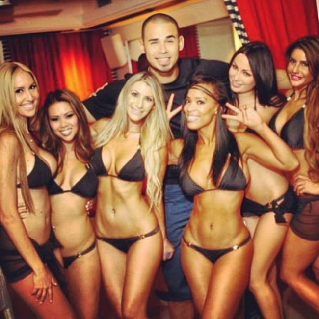 Девушки c Electric Daisy Carnival