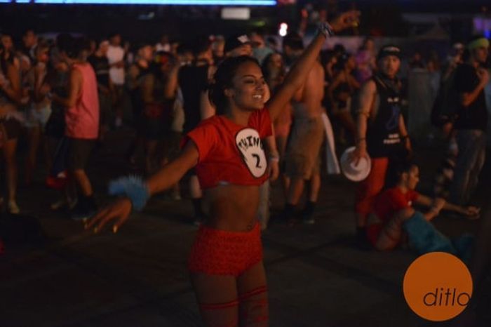 Девушки c Electric Daisy Carnival