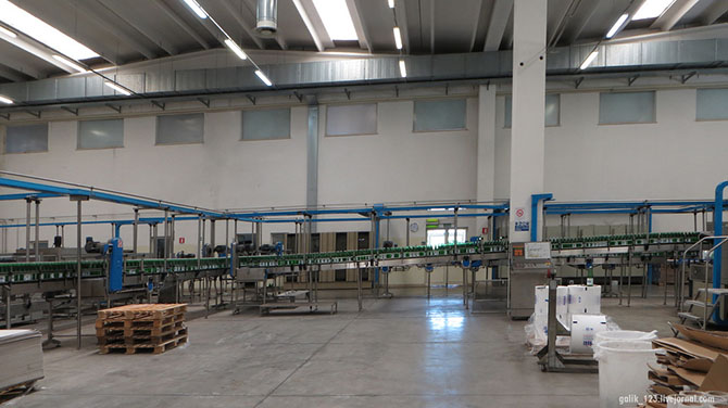 Как бутилируют минеральную воду в Италии (36 фото)