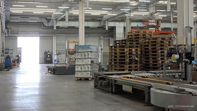 Как бутилируют минеральную воду в Италии (36 фото)