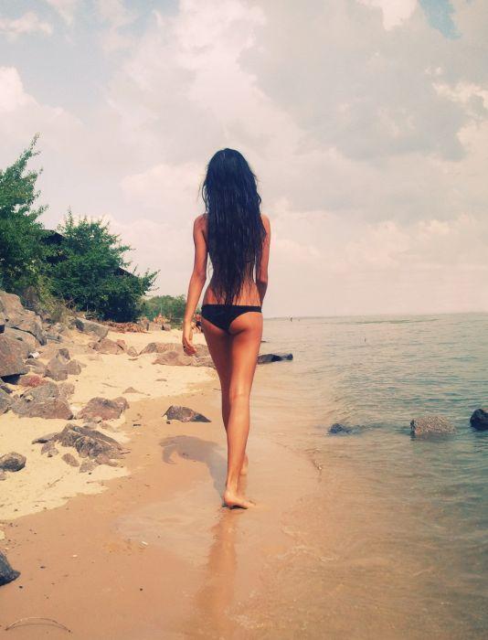 Девушки на пляже (45 фото)