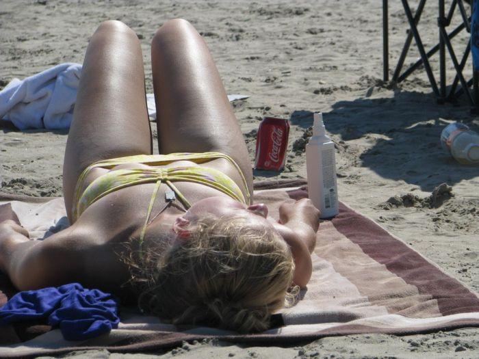 Девушки на пляже (45 фото)