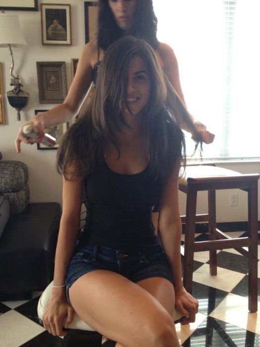 Модели журнала MAXIM на съемках