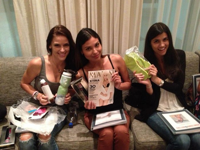 Модели журнала MAXIM на съемках