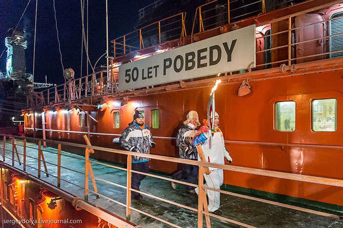 Как прошла эстафета Олимпийского огня на Северном полюсе Как прошла эстафета Олимпийского огня на Северном полюсе