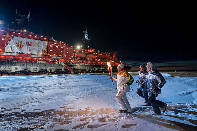 Как прошла эстафета Олимпийского огня на Северном полюсе Как прошла эстафета Олимпийского огня на Северном полюсе