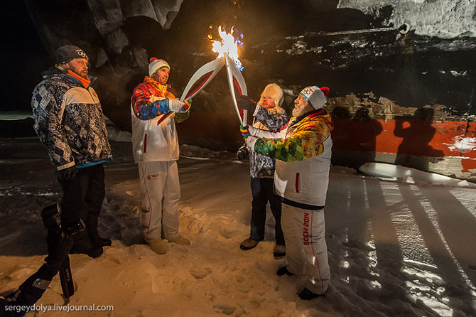 Как прошла эстафета Олимпийского огня на Северном полюсе Как прошла эстафета Олимпийского огня на Северном полюсе