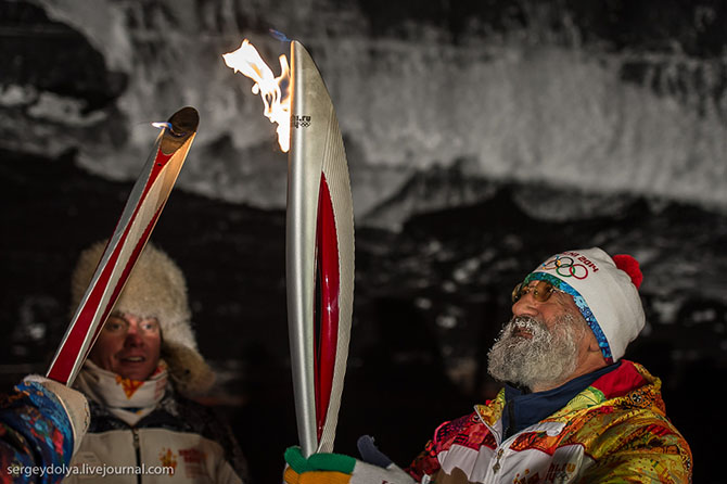 Как прошла эстафета Олимпийского огня на Северном полюсе Как прошла эстафета Олимпийского огня на Северном полюсе