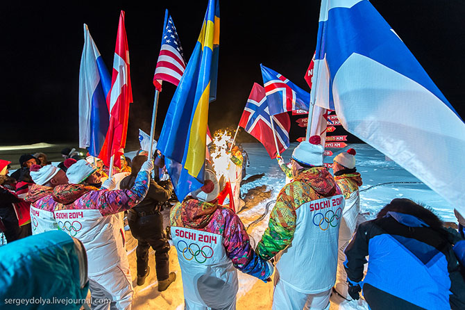 Как прошла эстафета Олимпийского огня на Северном полюсе Как прошла эстафета Олимпийского огня на Северном полюсе