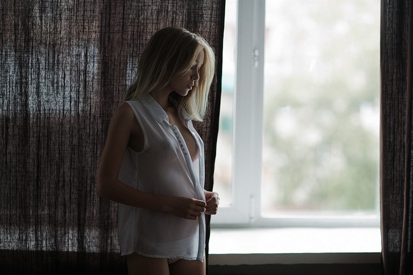 Тимур Супонов делает чувственные фото красивых девушек